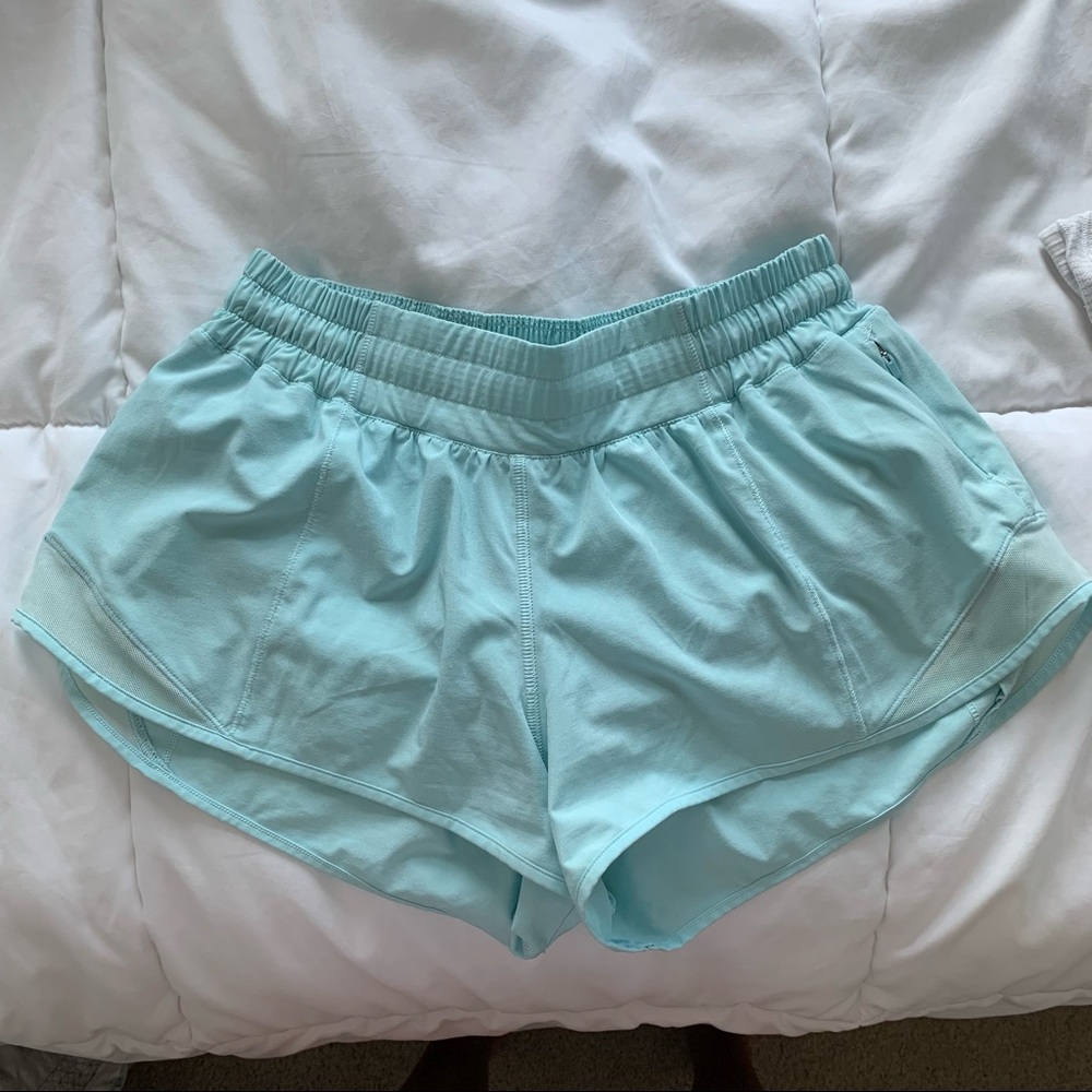 Lululemon hotty hot short, 2.5” - 6